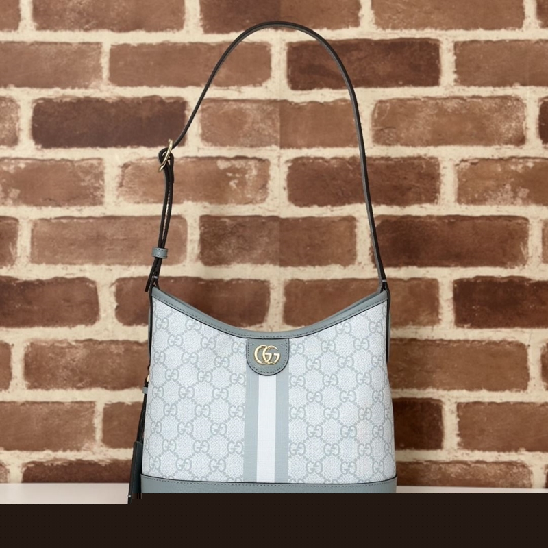 G*u*i shopping bags